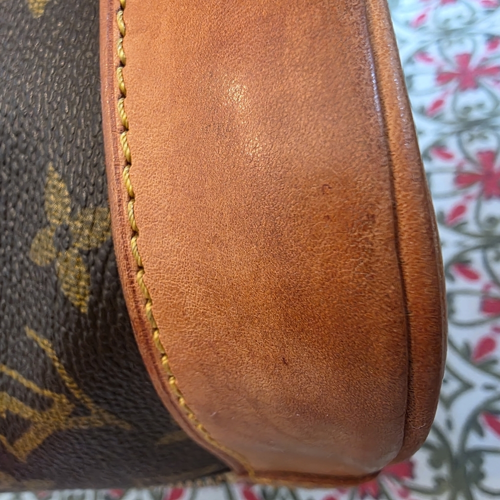 Well Loved Louis Vuitton Alma PM - Picture 10 of 17